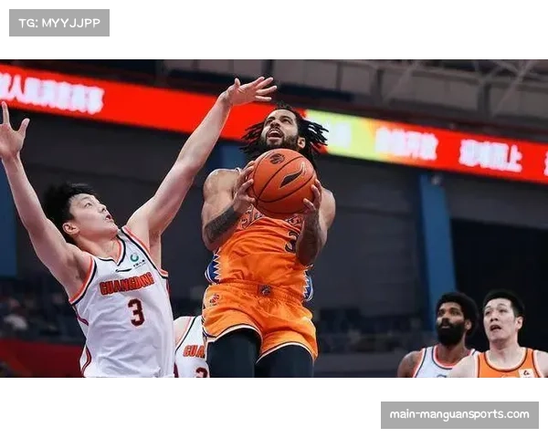 功能型外援成趋势 广东启用奎因攻防全能弥补内线不足 功能型外援成趋势 广东启用奎因攻防全能弥补内线不足