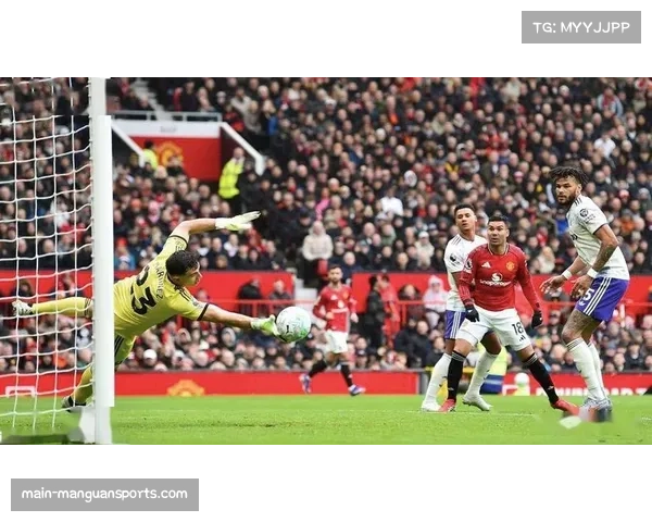 阿斯顿维拉后卫孔萨欧联头球破门 攻防两端均有稳定发挥 阿斯顿维拉后卫孔萨欧联头球破门 攻防两端均有稳定发挥